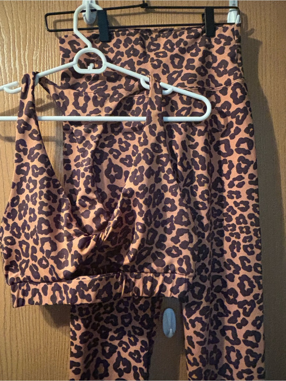 Beach Riot Leopard High-Waist Piper Legging and Twist Top Set - Picture 5 of 10